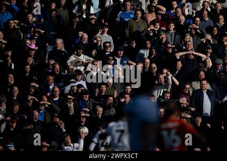 Fans de Portsmouth lors du match de la Sky Bet League 1 Blackpool vs Portsmouth à Bloomfield Road, Blackpool, Royaume-Uni, 9 mars 2024 (photo par Ashley Crowden/News images) Banque D'Images