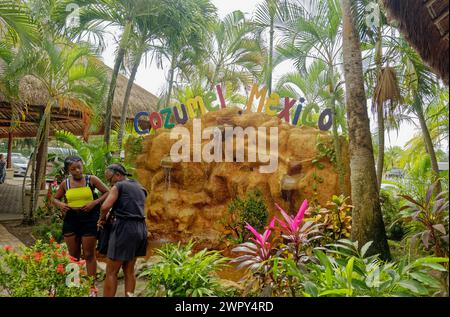 COZUMEL, MEXIQUE - 25 janvier 2024 : Cozumel est une île de la mer des Caraïbes au large de la côte est de la péninsule de Yucat n au Mexique, en face de Playa del Banque D'Images