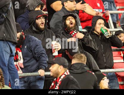 Harrison, NJ, États-Unis. 09 mars 2024. Les fans n'ont pas laissé la pluie les faire tomber pendant le match de MLS entre le FC Dallas et les Red Bulls de New York au Red Bull Arena de Harrison, NJ Mike Langish/CSM/Alamy Live News Banque D'Images