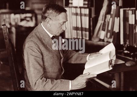 Henry Fairfield Osborn (1857-1935), paléontologue américain, géologue et défenseur de l'eugénisme. Osborn a été président du Musée américain d'Histoire naturelle pendant 25 ans et cofondateur de l'American Eugenics Society. Banque D'Images