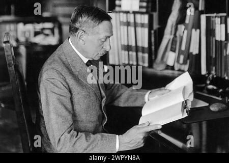 Henry Fairfield Osborn (1857-1935), paléontologue américain, géologue et défenseur de l'eugénisme. Osborn a été président du Musée américain d'Histoire naturelle pendant 25 ans et cofondateur de l'American Eugenics Society. Banque D'Images