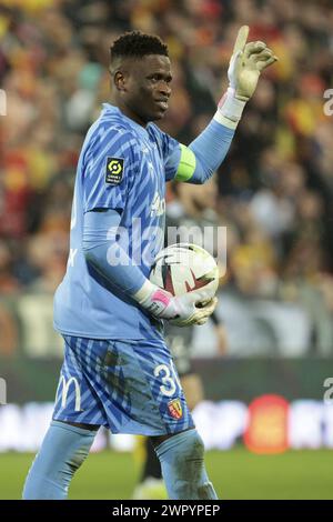 Le gardien de but Brice Samba lors du match de Ligue 1 entre le RC Lens et le stade Brestois le 9 mars 2024 au stade Bollaert Delelis à Lens Banque D'Images