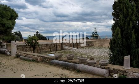 Vue du site archéologique de Carthage situé sur la colline de Byrsa, au cœur du gouvernorat de Tunis en Tunisie. Banque D'Images