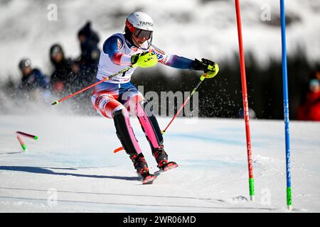 Åre, SVERIGE 20240310La croate Zrinka Ljutic en action lors de la première course de slalom féminin à la Coupe du monde de ski alpin FIS à ARE, Swed Banque D'Images