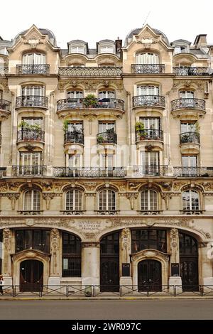 L'Art Nouveau, Syndicat de L'épicerie française buiding à Paris, France au 12 Rue du Renard, vue de face. Banque D'Images