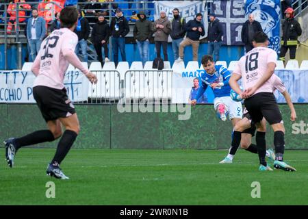 Flavio Bianchi du Brescia Calcio FC lors du match de championnat italien de Serie B entre Brescia Calcio et Palermo FC au Mario Rigamonti Stad Banque D'Images