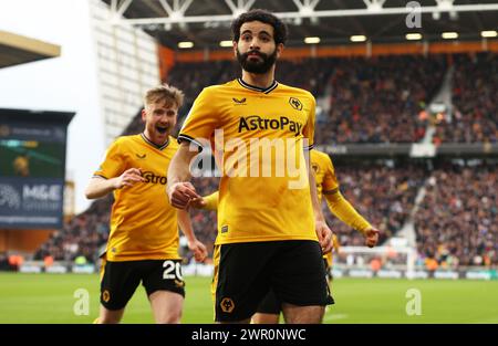 Wolverhampton, Angleterre, 9 mars 2024. Rayan ait-Nouri de Wolverhampton Wanderers célèbre après avoir marqué le premier but de l'équipe lors du match de premier League à Molineux, Wolverhampton. Le crédit de l'image devrait se lire : Cameron Smith / Sportimage Banque D'Images