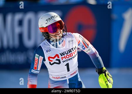 Åre, SVERIGE 20240310La croate Zrinka Ljutic en action lors de la deuxième manche de la course féminine de slalom à la Coupe du monde de ski alpin FIS à Are, Swe Banque D'Images