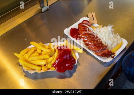 Zum Goldenen Würstel, kiosque Hot dog, ville intérieure, Vienne, Autriche. Banque D'Images