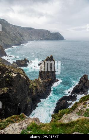 El faro de Cabo Ortegal, en Cariño (A Coruña), es uno de los más escénicos de la costa Española. Banque D'Images