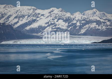 Le majestueux galcier Hubbard, vu d'un bateau de croisière en Alaska USA Banque D'Images