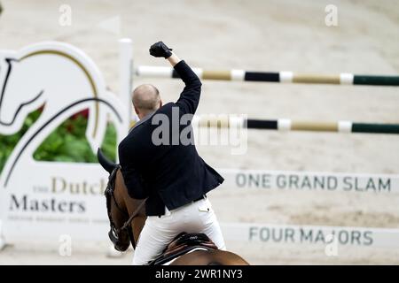 DEN BOSCH - Willem Greve (NED) sur l'autoroute TN NOP remporte le Rolex Grand Prix, Jumping International avec saut-off, au Masters néerlandais dans le Brabanthallen. PONCEUSE ANP KONING Banque D'Images