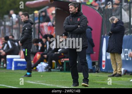 Roma, Latium. 10 mars 2024. L'entraîneur de Milan Davide Corti lors du match du championnat de Serie A Women 2023-2024 entre Roma Women et Milan Women au stade Tre Fontane à Rome, Italie, le 10 mars 2024. Crédit : massimo insabato/Alamy Live News Banque D'Images