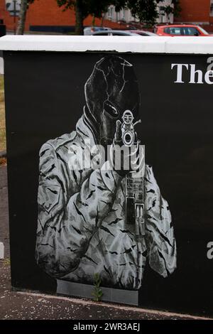 Wandbild/ murale, das den Buegerkrieg erinnert und die Miliz 'UYM -jeunes militants de l'Ulster' ehrt, im protestantischen Teil der Naehe j, dans der Banque D'Images