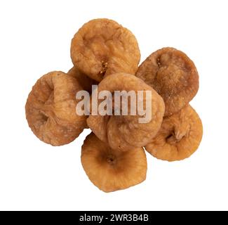 tas de fruits de figues séchées isolé sur fond blanc avec chemin de découpage, vue de dessus Banque D'Images