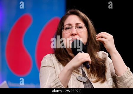 Schriftstellerin Deborah Feldman BEI der Litcologne-Veranstaltung was bedeutet Jüdischsein heute mit Deborah Feldman im WDR-Funkhaus. Köln, 10.03.2024 NRW Deutschland *** écrivaine Deborah Feldman à l'événement Litcologne qu'est-ce que ça veut dire d'être juif aujourd'hui avec Deborah Feldman à la WDR Funkhaus Cologne, 10 03 2024 NRW Allemagne Copyright : xChristophxHardtx Banque D'Images