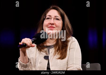 Schriftstellerin Deborah Feldman BEI der Litcologne-Veranstaltung was bedeutet Jüdischsein heute mit Deborah Feldman im WDR-Funkhaus. Köln, 10.03.2024 NRW Deutschland *** écrivaine Deborah Feldman à l'événement Litcologne qu'est-ce que ça veut dire d'être juif aujourd'hui avec Deborah Feldman à la WDR Funkhaus Cologne, 10 03 2024 NRW Allemagne Copyright : xChristophxHardtx Banque D'Images