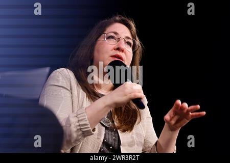 Schriftstellerin Deborah Feldman BEI der Litcologne-Veranstaltung was bedeutet Jüdischsein heute mit Deborah Feldman im WDR-Funkhaus. Köln, 10.03.2024 NRW Deutschland *** écrivaine Deborah Feldman à l'événement Litcologne qu'est-ce que ça veut dire d'être juif aujourd'hui avec Deborah Feldman à la WDR Funkhaus Cologne, 10 03 2024 NRW Allemagne Copyright : xChristophxHardtx Banque D'Images