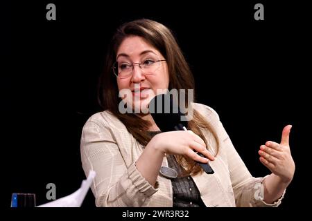 Schriftstellerin Deborah Feldman BEI der Litcologne-Veranstaltung was bedeutet Jüdischsein heute mit Deborah Feldman im WDR-Funkhaus. Köln, 10.03.2024 NRW Deutschland *** écrivaine Deborah Feldman à l'événement Litcologne qu'est-ce que ça veut dire d'être juif aujourd'hui avec Deborah Feldman à la WDR Funkhaus Cologne, 10 03 2024 NRW Allemagne Copyright : xChristophxHardtx Banque D'Images