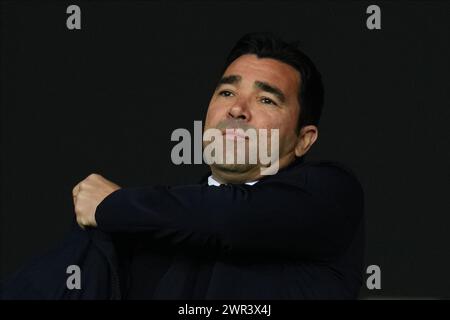 L'entraîneur du FC Barcelone Anderson Luis de Souza Deco lors du match la Liga EA Sports entre le FC Barcelone et le RCD Mallorca a joué au stade Lluis Companys le 8 mars 2024 à Barcelone, en Espagne. (Photo de Bagu Blanco / PRESSINPHOTO) Banque D'Images