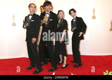 Masaki Takahashi, Takashi Yamazaki, Kiyoko Shibuya und Tatsuji Nojima BEI der Oscar Verleihung 2024 / 96e cérémonie annuelle des Oscars im Dolby Theatre. Los Angeles, 10.03.2024 Banque D'Images