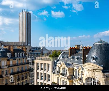 Paris, France, Un paysage urbain avec des toits d'architecture parisienne classique, éditorial seulement. Banque D'Images