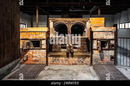 Blick in das erste Krematorium des ehemaligen Konzentrationslager Dachau. Die SS baute das Krematorium 1940. Es hatte zwei Öfen. Heute ist das KZ Dach Banque D'Images