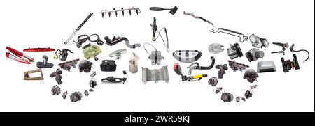 L'invention concerne une voiture de tourisme Assemblée à partir de pièces automobiles neuves pour un magasin d'après-vente. Isolé sur fond blanc. Banque D'Images