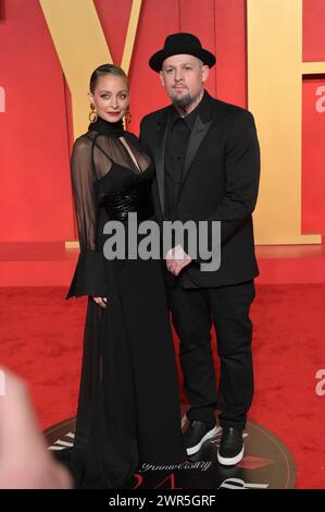 Los Angeles, États-Unis. 10 mars 2024. LOS ANGELES, ÉTATS-UNIS. 10 mars 2024 : Nicole Richie et Joel Madden à la 30e Vanity Fair Oscar Party. Crédit photo : Paul Smith/Alamy Live News Banque D'Images