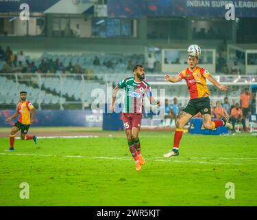 Mohunbagan Super Giant (MBSG) bat le club de football du Bengale oriental (EBFC) en ISL (Indian Super League-2024) par 3-1 au stade Salt Lake. Jason Cummings, Liston Colaço et Dimitrios Petratos ont marqué pour MBSG tandis que Saúl Crespo a réduit la marge pour EBFC. (Photo par Amlan Biswas/Pacific Press) Banque D'Images