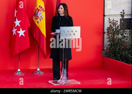 Madrid 2024 : acte de célébration du vingtième anniversaire des 11M attentats terroristes à Madrid, Espagne Isabel Diaz Ayuso, présidente de la Communauté de Madrid et figure de proue du PP, vu parler lors de l'acte de célébration de la commémoration du vingtième anniversaire des attentats terroristes de 11M le matin du 11 mars 2004 également connu en Espagne sous le nom de 11M il y a eu une série d'attentats simultanés contre le système de train de banlieue Cercanas de Madrid les explosions ont tué 193 personnes et blessés autour de 2 050 les attaques ont été menées par des individus terroristes qui opp Banque D'Images