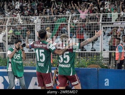 Kolkata, Bengale occidental, Inde. 11 mars 2024. Mohunbagan Super Giant (MBSG) bat le club de football du Bengale oriental (EBFC) en ISL (Indian Super League-2024) par 3-1 au stade Salt Lake. Jason Cummings, Liston Colaço et Dimitrios Petratos ont marqué pour MBSG tandis que SaÃºl Crespo a réduit la marge pour EBFC. (Crédit image : © Amlan Biswas/Pacific Press via ZUMA Press Wire) USAGE ÉDITORIAL SEULEMENT! Non destiné à UN USAGE commercial ! Banque D'Images