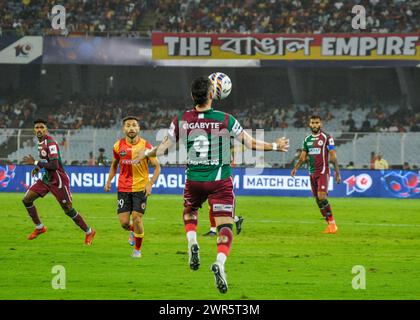 Kolkata, Bengale occidental, Inde. 11 mars 2024. Mohunbagan Super Giant (MBSG) bat le club de football du Bengale oriental (EBFC) en ISL (Indian Super League-2024) par 3-1 au stade Salt Lake. Jason Cummings, Liston Colaço et Dimitrios Petratos ont marqué pour MBSG tandis que SaÃºl Crespo a réduit la marge pour EBFC. (Crédit image : © Amlan Biswas/Pacific Press via ZUMA Press Wire) USAGE ÉDITORIAL SEULEMENT! Non destiné à UN USAGE commercial ! Banque D'Images