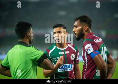 Kolkata, Bengale occidental, Inde. 11 mars 2024. Mohunbagan Super Giant (MBSG) bat le club de football du Bengale oriental (EBFC) en ISL (Indian Super League-2024) par 3-1 au stade Salt Lake. Jason Cummings, Liston Colaço et Dimitrios Petratos ont marqué pour MBSG tandis que SaÃºl Crespo a réduit la marge pour EBFC. (Crédit image : © Amlan Biswas/Pacific Press via ZUMA Press Wire) USAGE ÉDITORIAL SEULEMENT! Non destiné à UN USAGE commercial ! Banque D'Images