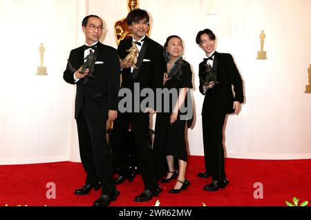 Masaki Takahashi, Takashi Yamazaki, Kiyoko Shibuya und Tatsuji Nojima BEI der Oscar Verleihung 2024 / 96e cérémonie annuelle des Oscars im Dolby Theatre. Los Angeles, 10.03.2024 *** Masaki Takahashi, Takashi Yamazaki, Kiyoko Shibuya et Tatsuji Nojima à la 2024 96e cérémonie des oscars annuels au Dolby Theatre Los Angeles, 10 03 2024 Foto:XJ.xBlocx/xFuturexImagex oscars 8951 Banque D'Images