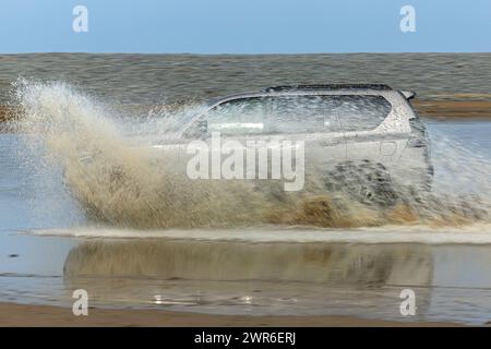 21/04/22 Toyota Land Cruiser, Sandymere, Westward Ho!, North Devon. Banque D'Images