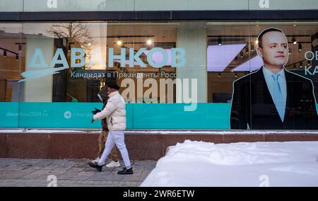 9 février 2024, Moscou, Russie. Campagne électorale du candidat à la présidence de la Fédération de Russie Vyacheslav Davankov sur Tverskaya Stree Banque D'Images
