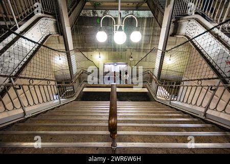Paris, France - 23 juillet 2022 : cite la station de métro Paris à Paris. Banque D'Images