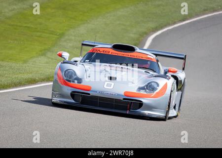 1997 Porsche GT1 Evo, célébration du 60e anniversaire de Porsche, Goodwood 80e réunion des membres, Sussex, Royaume-Uni. Banque D'Images