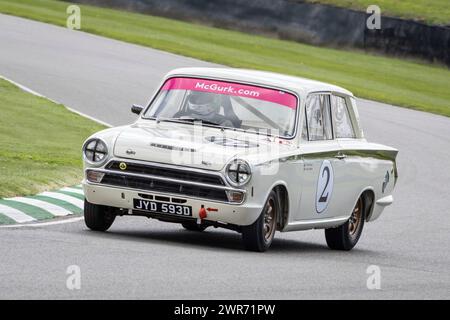Colin Turkington dans la Ford-Lotus Cortina MkI 1966 lors de la course Jim Clark Trophy à Goodwood 80th Member Meeting, Sussex, Royaume-Uni Banque D'Images