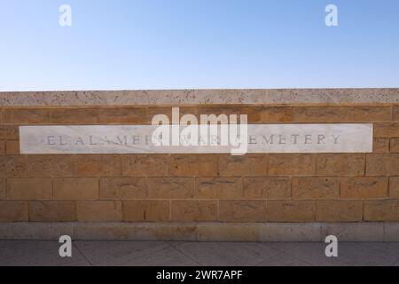 El.Alamein, Egypte, 10 octobre 2023 le cimetière militaire de guerre du Commonwealth à El-Alamein, Côte Nord de l'Egypte, Afrique du Nord Banque D'Images