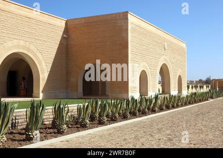 El.Alamein, Egypte, 10 octobre 2023 le cimetière militaire de guerre du Commonwealth à El-Alamein, Côte Nord de l'Egypte, Afrique du Nord Banque D'Images