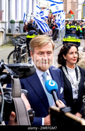 AMSTERDAM, pays-Bas, 10-03-2024 le roi Willem Alexander ouvre le Musée national de l'Holocauste à Amsterdam. Le roi prononcera un discours lors de la réunion d'ouverture dans la synagogue portugaise voisine. Il reçoit ensuite une visite du musée. Crédit : NLBeeld/Patrick van EMST Banque D'Images