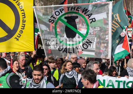 Singer Charlotte Church à la tête de la marche de protestation Pro Palestine à Londres, Royaume-Uni, pour protester contre le conflit à Gaza avec Israël. Arrêtez la guerre Banque D'Images