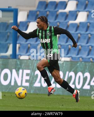 Foto Gianni Santandrea/LaPresse 09 Marzo 2024 - Reggio Emilia, Italia - sport, calcio - Sassuolo vs Frosinone - Campionato Italiano di calcio Serie A TIM 2023/2024 - Stadio Mapei Città del Tricolore. Nella foto : Laurientè mars 9, 2024 Reggio Emilia, Italie - sport, calcio - Sassuolo vs Frosinone - Championnat italien de football Serie A 2023/2024 - Mapei Stadium. Dans la photo : Laurientè Banque D'Images