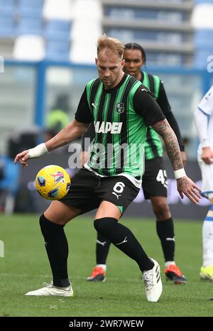 Foto Gianni Santandrea/LaPresse 09 Marzo 2024 - Reggio Emilia, Italia - sport, calcio - Sassuolo vs Frosinone - Campionato Italiano di calcio Serie A TIM 2023/2024 - Stadio Mapei Città del Tricolore. Nella foto : Racic March 9, 2024 Reggio Emilia, Italie - sport, calcio - Sassuolo vs Frosinone - Italian Serie A Football Championship 2023/2024 - Mapei Stadium. Dans la photo : Racic Banque D'Images