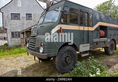 Green Goddess, ou pompe automotrice Bedford RLHZ, est un moteur de pompiers utilisé par l'Auxiliary Fire Service (AFS) et par les forces armées britanniques. Banque D'Images