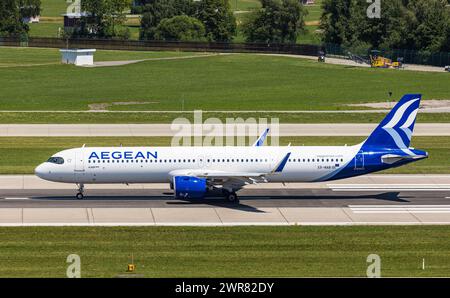 Ein Airbus A321-271NX (Airbus A321neo) von Aegean Airlines startet vom Flughafen Zürich. Enregistrement SX-NAS. (Zürich, Schweiz, 03.07.2022) Banque D'Images