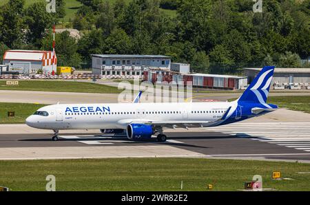 Ein Airbus A321-271NX (Airbus A321neo) von Aegean Airlines startet vom Flughafen Zürich. Enregistrement SX-NAS. (Zürich, Schweiz, 03.07.2022) Banque D'Images