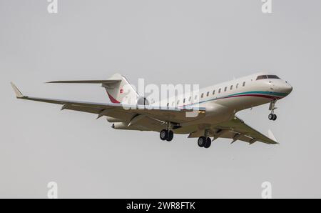 Ein Bombardier Global 5500 von ExecuJet Europe im Landeanflug auf den Flughafen Zürich. Enregistrement HB-JRJ. (Zürich, Schweiz, 10.05.2022) Banque D'Images